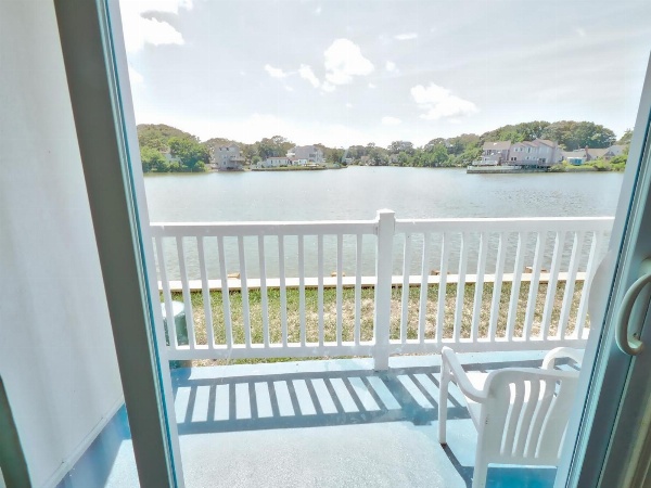 Seashire Inn & Suites image 10