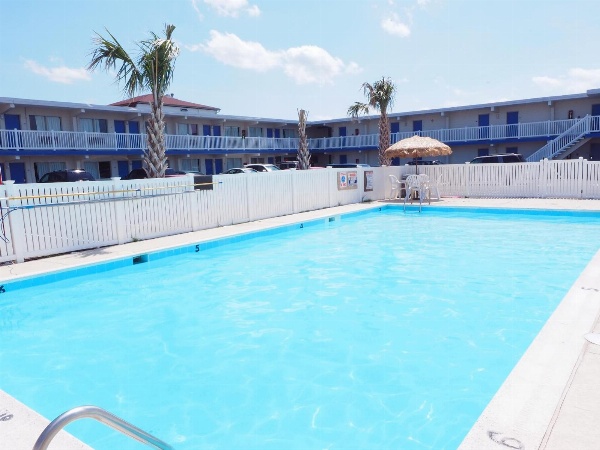Seashire Inn & Suites image 2