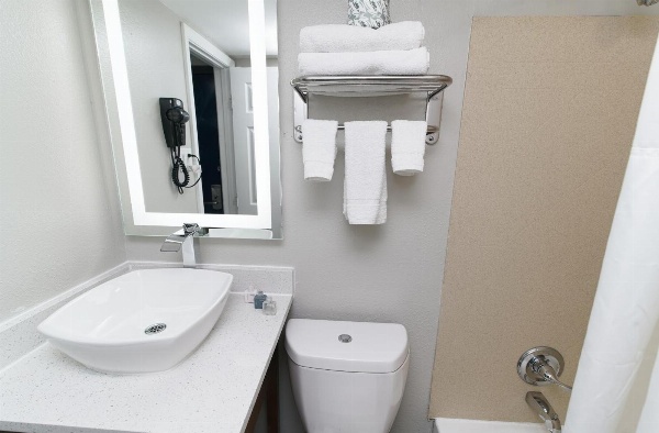 Seashire Inn & Suites image 29