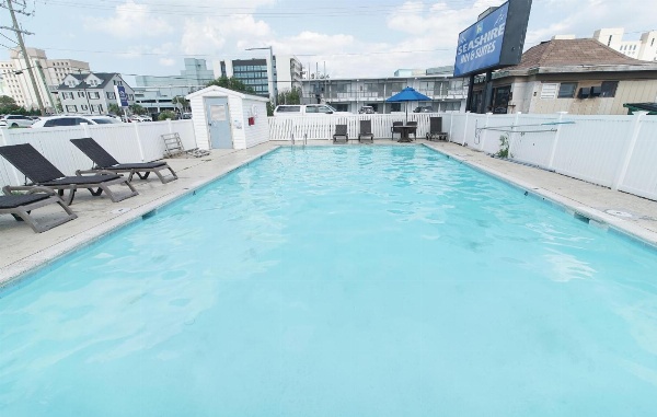 Seashire Inn & Suites image 33