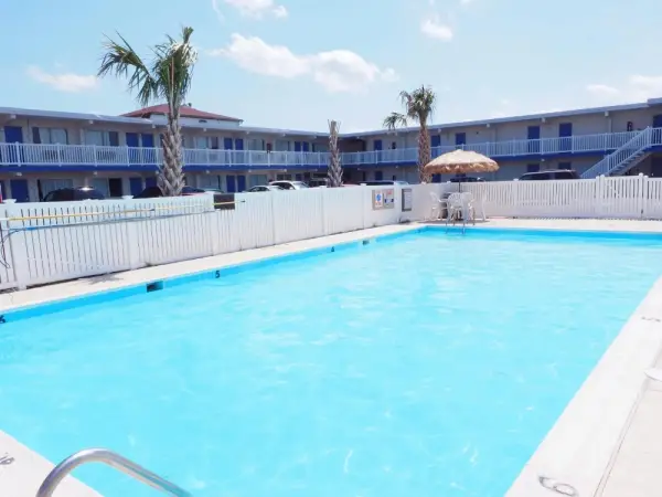 Seashire Inn & Suites Main image