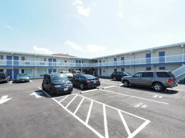 Seashire Inn & Suites 5